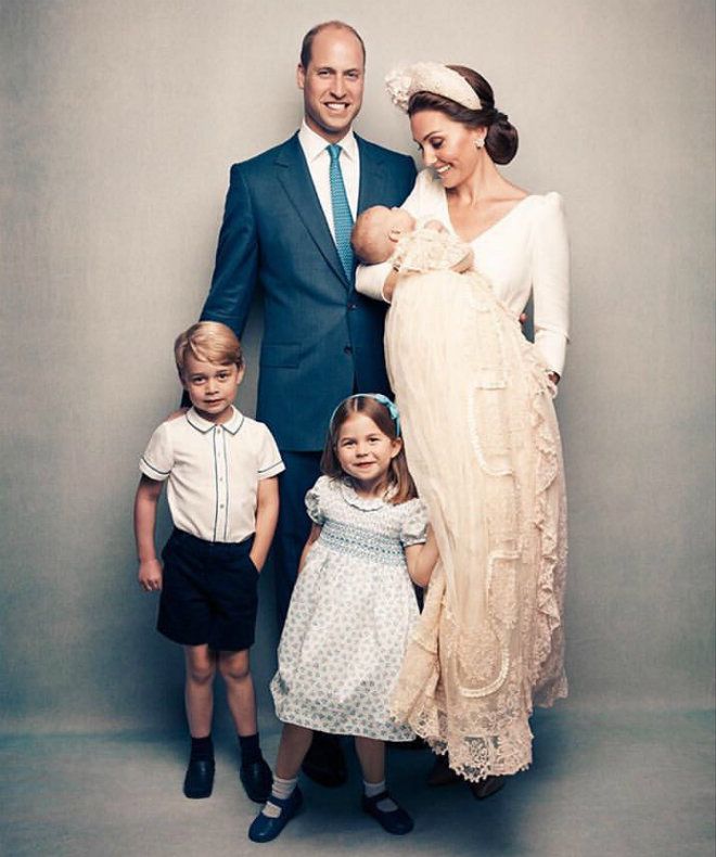 Принц Уильям с Кейт Миддлтон и детьми /   Instagram @kensingtonroyal