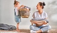 Можно ли надолго оставлять вещи в корзине для белья?