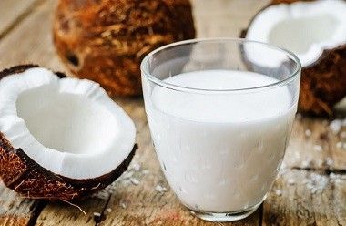 Кокосовые сливки и молоко Кокосовые сливки и молоко