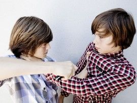 Что делать если дети дерутся: причины, советы психолога