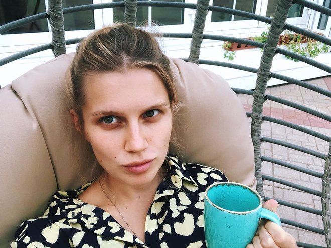 Как в кино: Дарья Мельникова официально признала вторую беременность