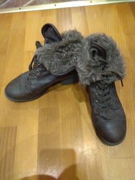 Отдам обувь недорого:) Отдам обувь недорого:)