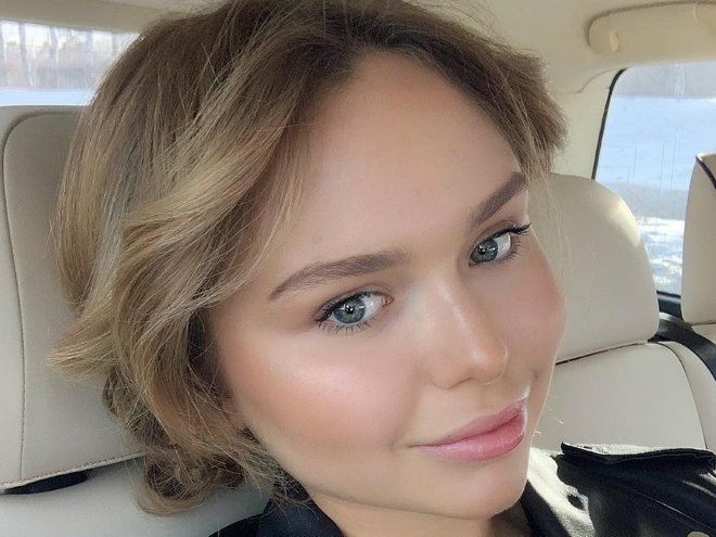 Просто и естественно: Стефания Маликова поделилась секретами макияжа