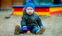Бабушка связала Ване шерстяную шапочку. Читать дальше...