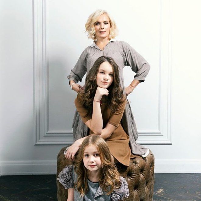 Мария Порошина с дочками