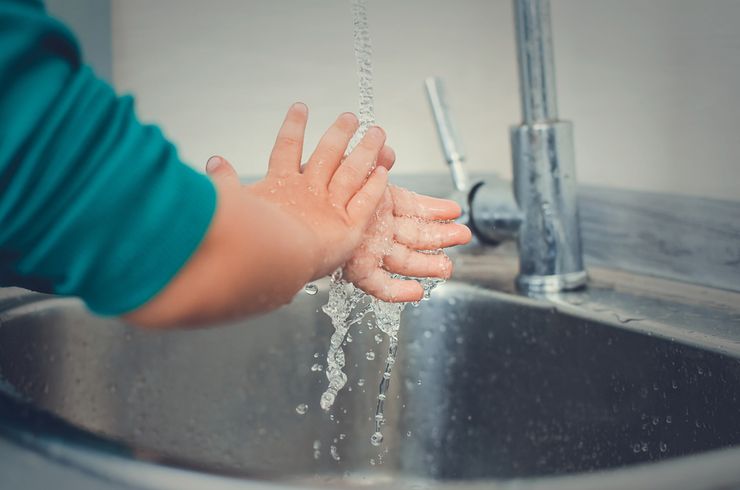 Мытье рук для профилактики аскаридоза