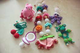 Слингобусы со съемными игрушками Слингобусы со съемными игрушками